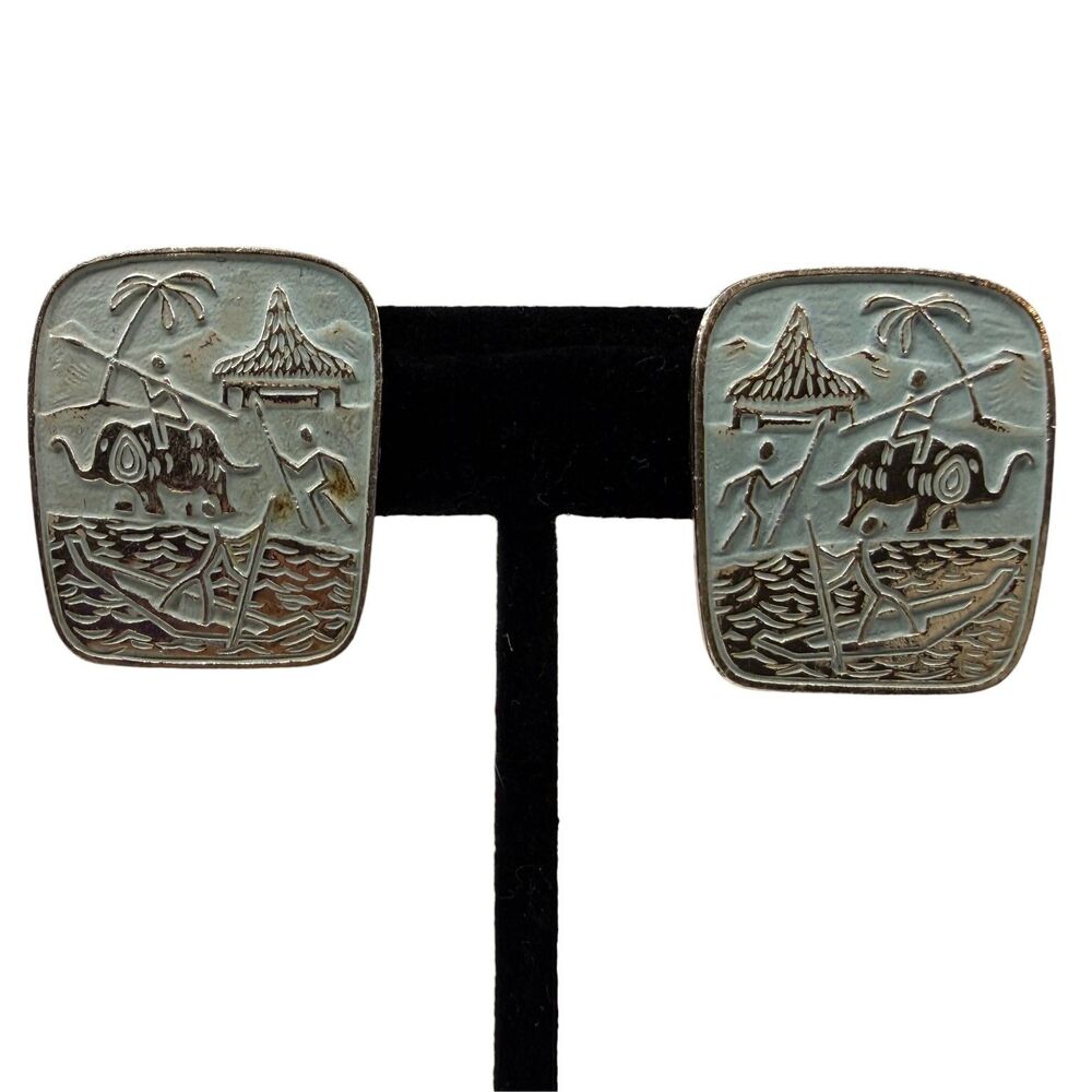 Vintage 90's Asian Theme Clip-On Earrings Enamel Gold Tone Fashion Jewelry 1"